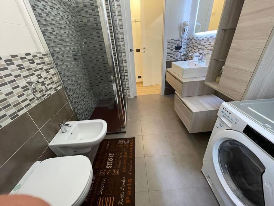 Nel Quartiere Bayres Suite Completamente Rinnovata Милан Экстерьер фото