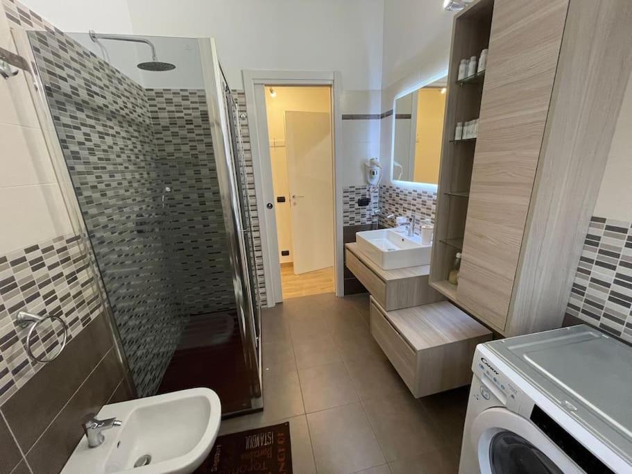 Nel Quartiere Bayres Suite Completamente Rinnovata Милан Экстерьер фото