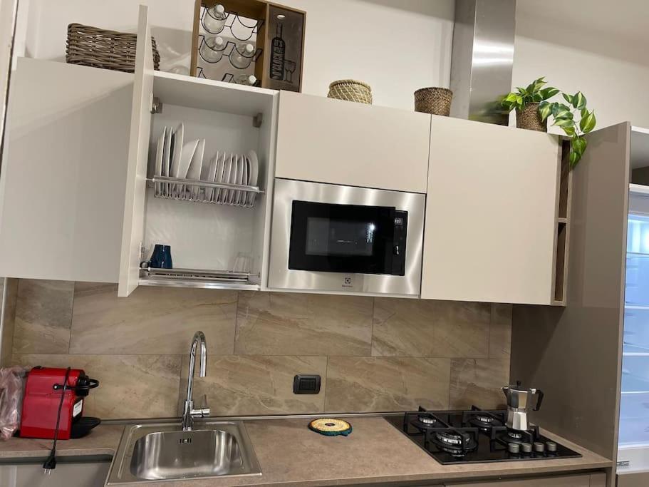 Nel Quartiere Bayres Suite Completamente Rinnovata Милан Экстерьер фото